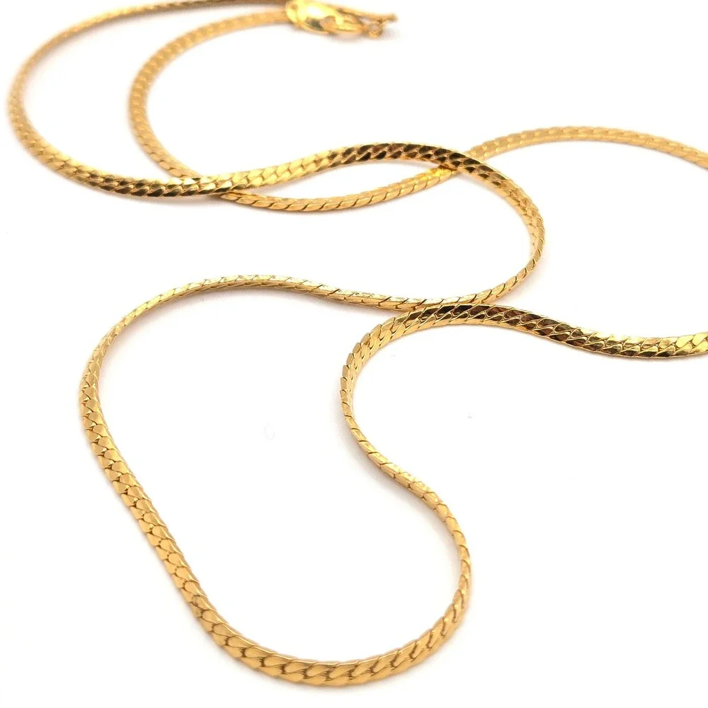 AVON Shiny Gold‎ Tone Flat Herringbone 24 Inch Chain Spring Ring Clasp